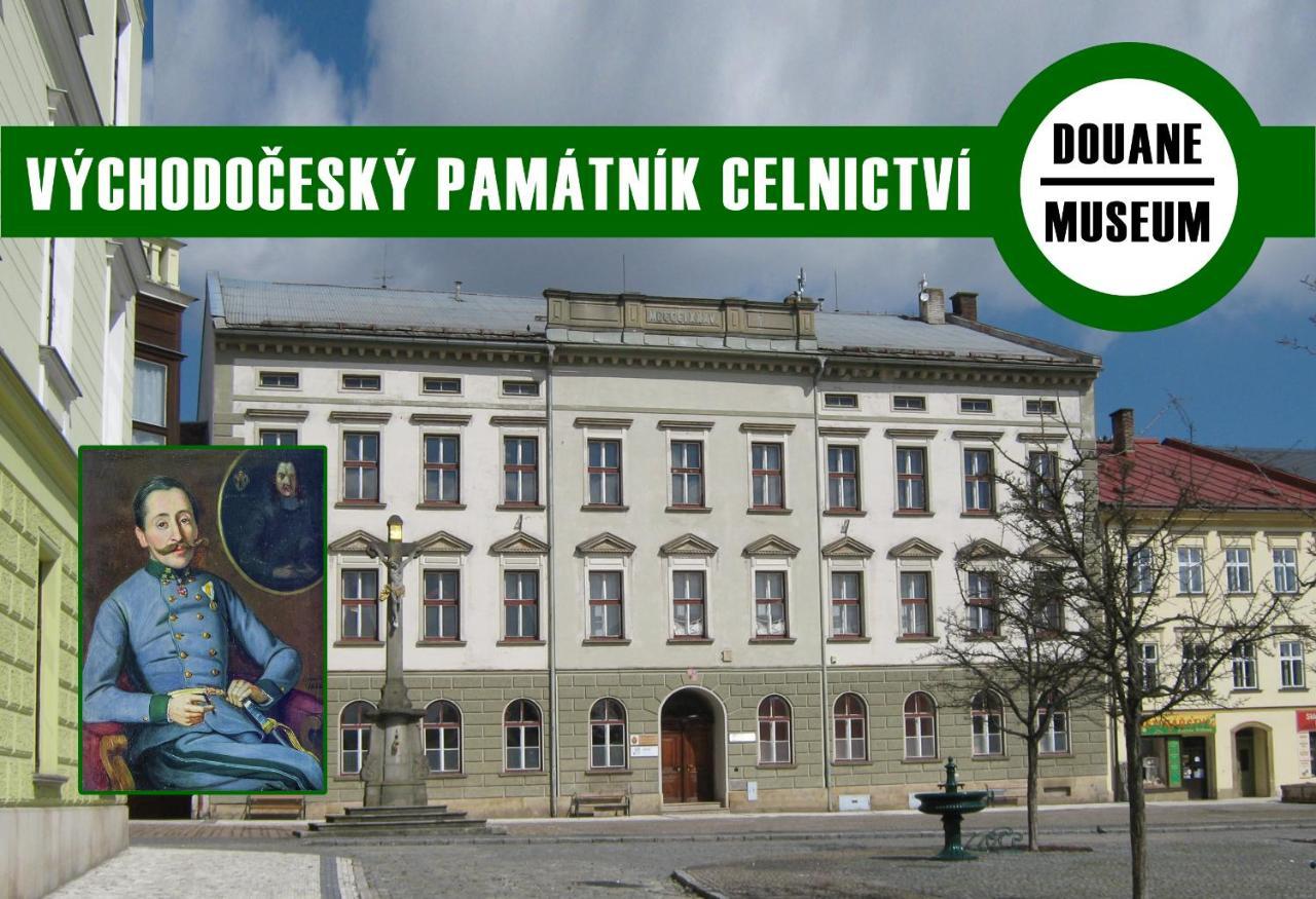 Hotel Zlata Labut Králíky Екстериор снимка