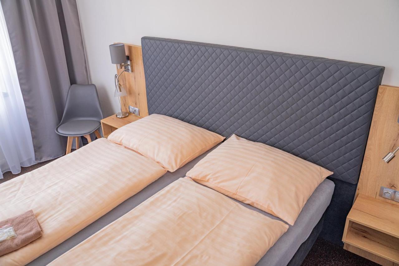 Hotel Zlata Labut Králíky Екстериор снимка