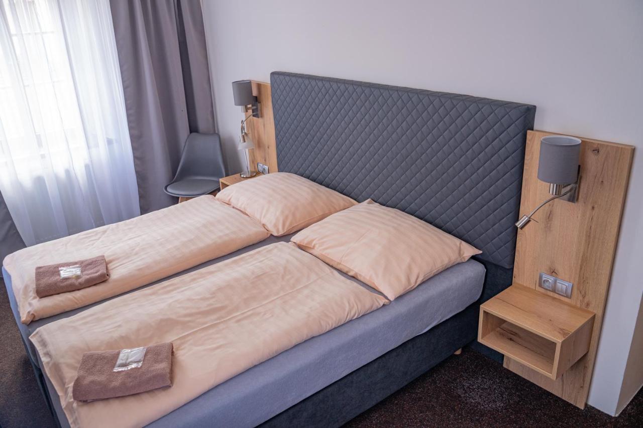 Hotel Zlata Labut Králíky Екстериор снимка