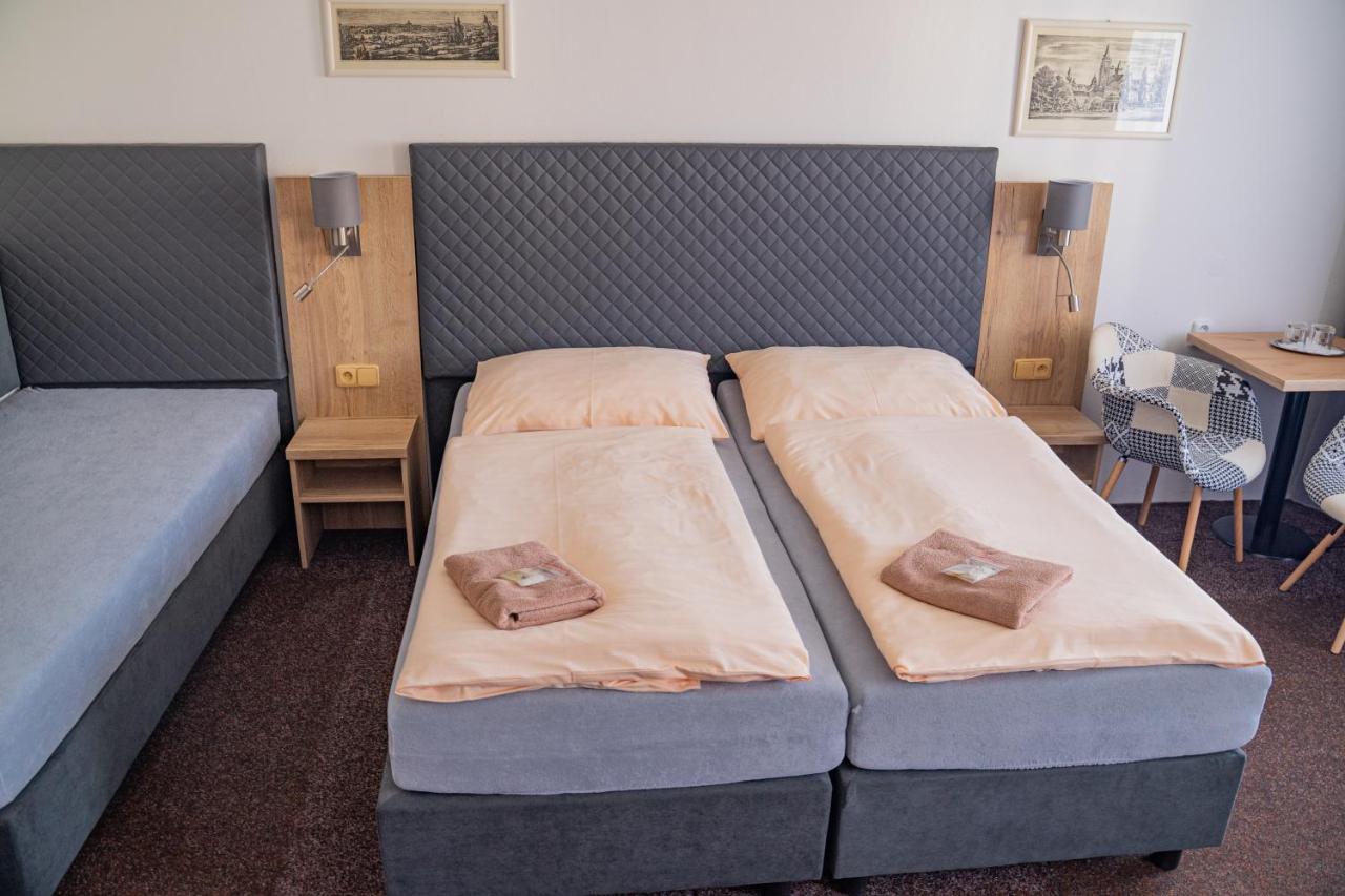 Hotel Zlata Labut Králíky Екстериор снимка